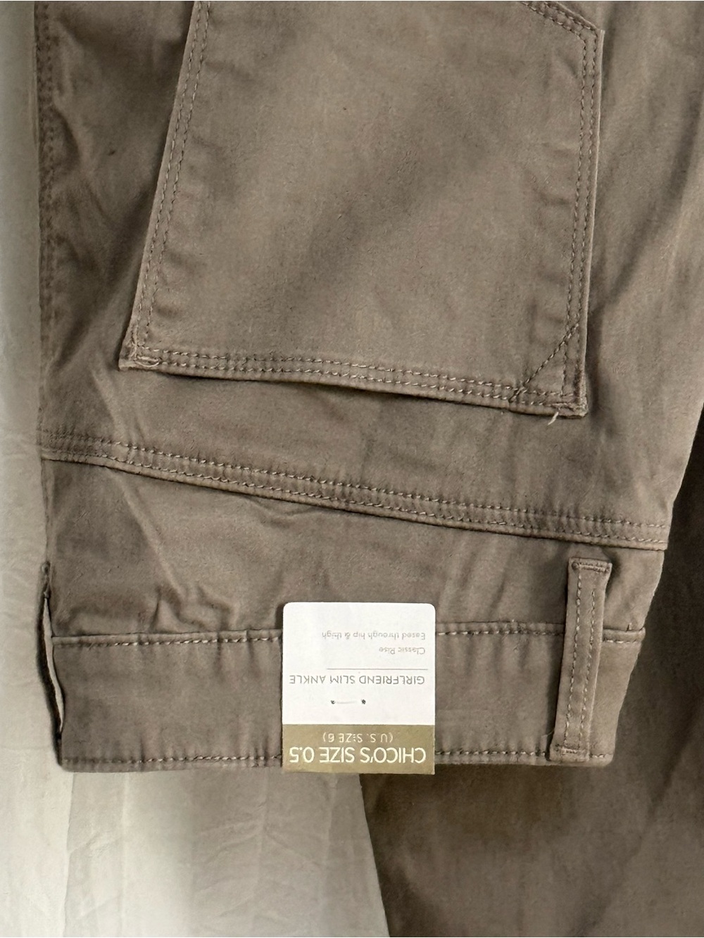 NWT Chicos Girlfriend Slim Leg Ankle Pants 0.5 S Taupe Stretch Cotton Chinos